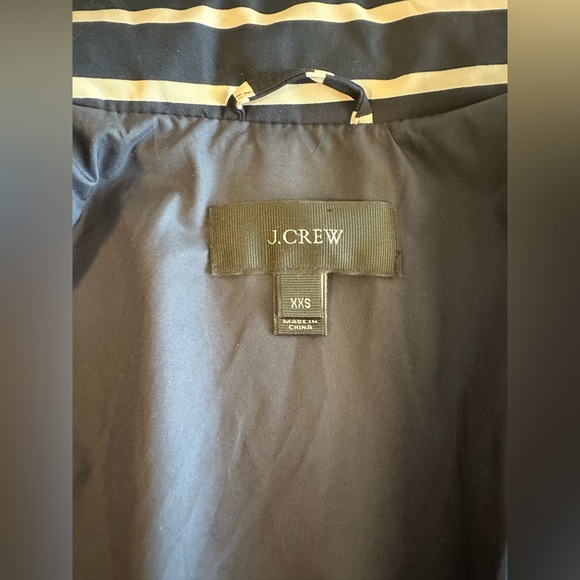 EUC** J Crew Down Filled Puffer Vest Blue Cream Striped Zip Up Women’s Size XXS - Picture 8 of 8
